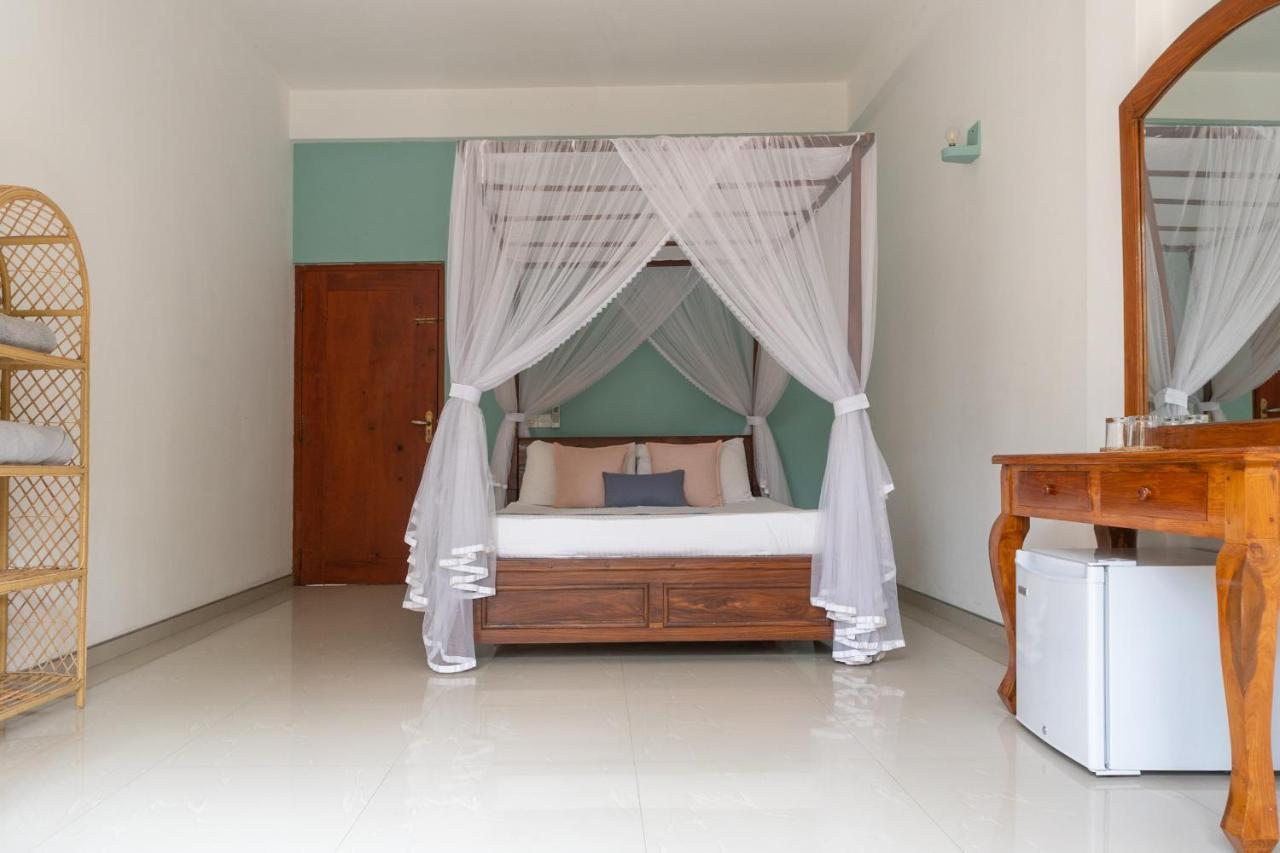 Rise - Bed & Breakfast Weligama Exterior foto