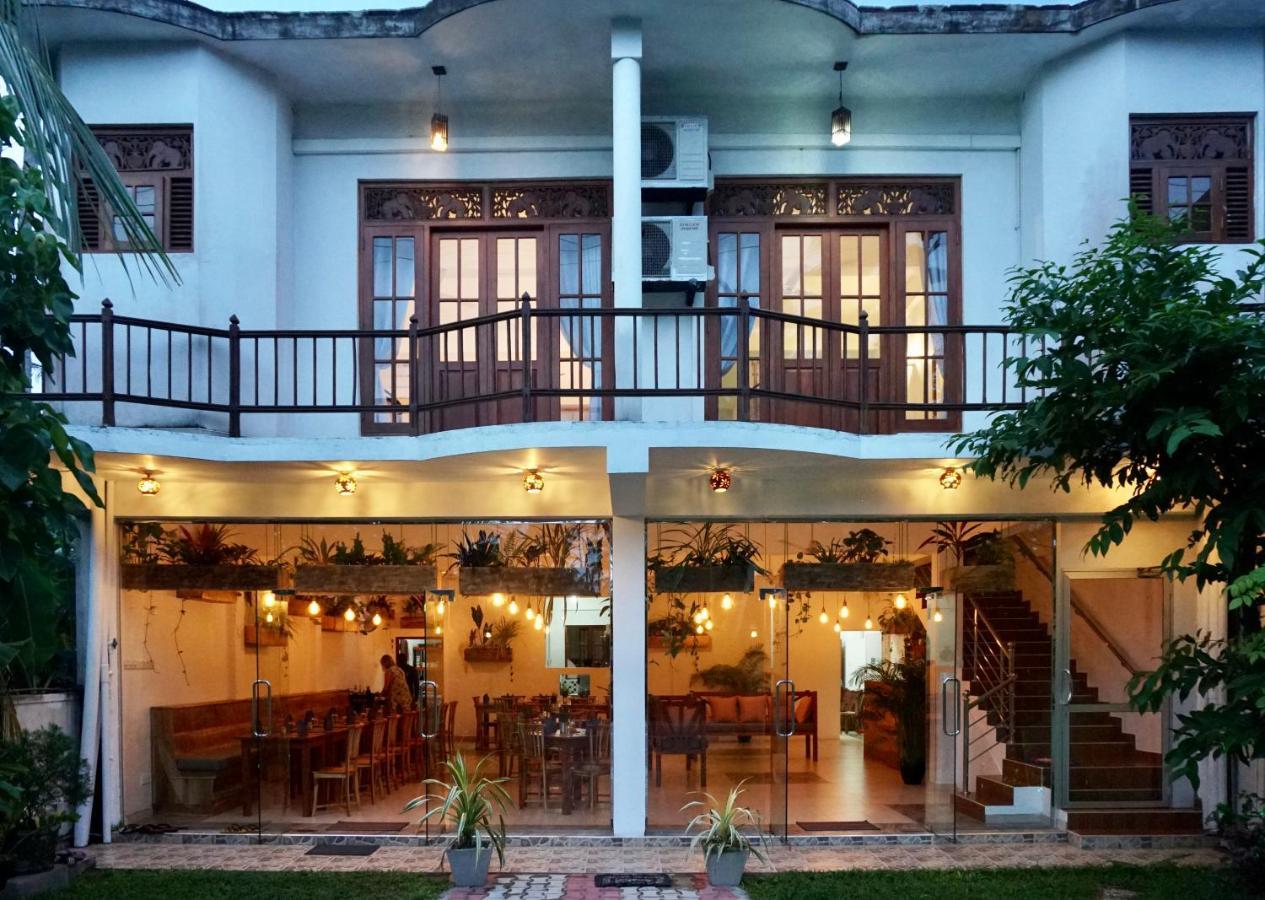 Rise - Bed & Breakfast Weligama Exterior foto